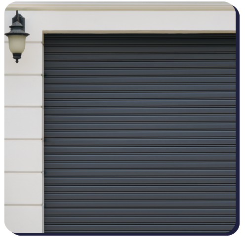 porta de lâminas aço fechada?